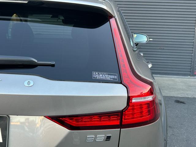 Ｖ６０ クロスカントリー　Ｂ５　ＡＷＤ　プロ　ワンオーナー　ｈａｒｍａｎ／ｋａｒｄｏｎ　ＨＵＤ　黒革　Ｓヒーター　ベンチレーション　ＰＷシート　ＰＷテールゲート　インテリセーフ　ＡＣＣ　ＬＫＡ　ＢＬＩＳ　３６０度カメラ　ナビ　ＴＶ　ＣａｒＰｌａｙ（77枚目）