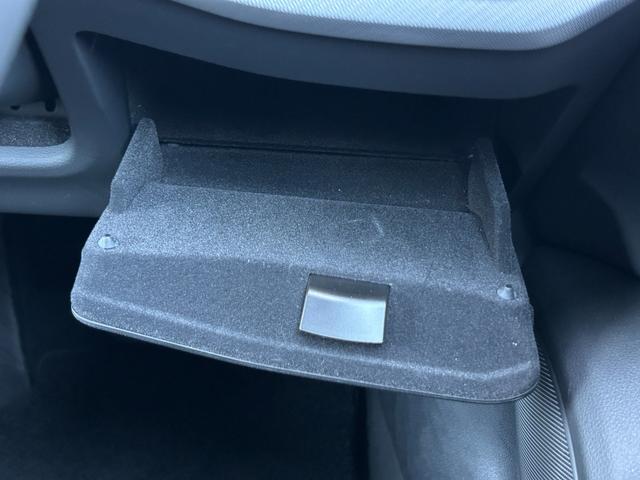 Ａ５スポーツバック ２．０ＴＦＳＩクワトロ　スポーツ　ラグジュアリーＰＫＧ　黒革　シートヒーター　ＰＷシート　マトリクスＬＥＤ　バーチャルＣＰ　ＰＷトランク　アウディプレセンス　ＡＣＣ　レーンアシスト　Ｂカメラ　パーキングエイド　ナビ　ＴＶ　ＢＴ　禁煙車（52枚目）