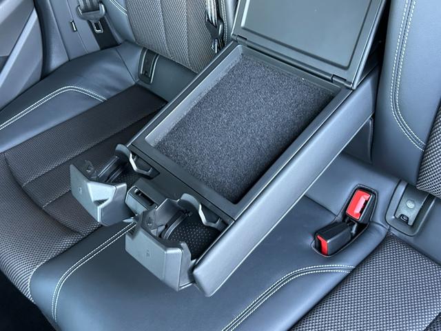 A4アバント 2.0TFSIクワトロスポーツ Sラインパッケージ アシスタンスPKG ACC レーンアシスト 360°カメラ マトリクスLED 半革 シートヒーター パワーシート パワーテールゲート 純正ナビ 12セグ BT ETC 前後ドラレコ(16枚目)