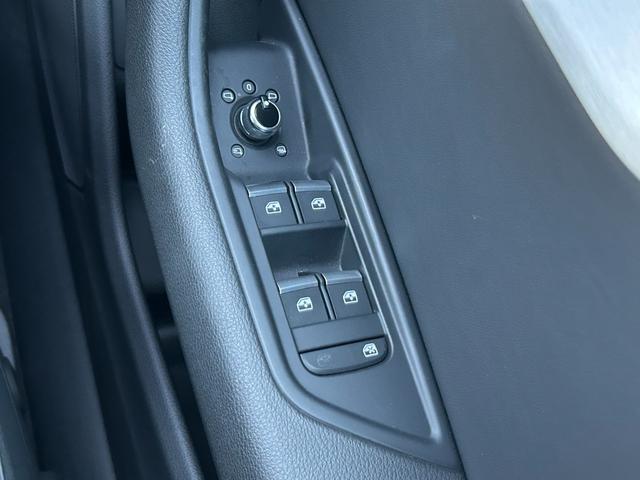 A4アバント 2.0TFSIクワトロスポーツ Sラインパッケージ アシスタンスPKG ACC レーンアシスト 360°カメラ マトリクスLED 半革 シートヒーター パワーシート パワーテールゲート 純正ナビ 12セグ BT ETC 前後ドラレコ(25枚目)