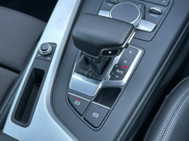 A4アバント 2.0TFSIクワトロスポーツ Sラインパッケージ アシスタンスPKG ACC レーンアシスト 360°カメラ マトリクスLED 半革 シートヒーター パワーシート パワーテールゲート 純正ナビ 12セグ BT ETC 前後ドラレコ(45枚目)