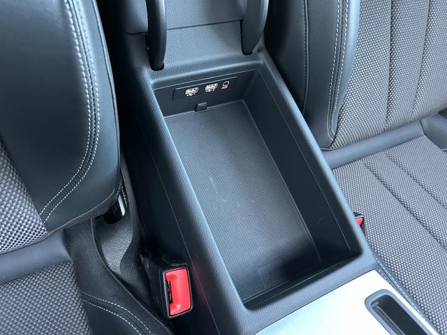 A4アバント 2.0TFSIクワトロスポーツ Sラインパッケージ アシスタンスPKG ACC レーンアシスト 360°カメラ マトリクスLED 半革 シートヒーター パワーシート パワーテールゲート 純正ナビ 12セグ BT ETC 前後ドラレコ(48枚目)