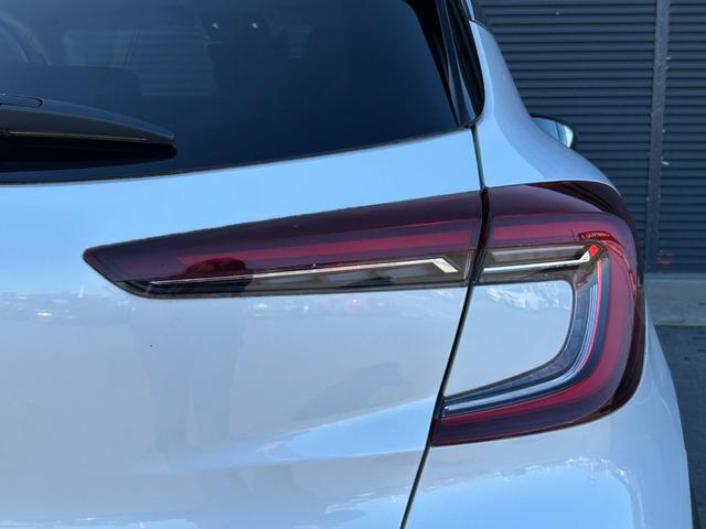 キャプチャー インテンス　衝突軽減Ｂ　ＡＣＣ　ＬＫＡ　ＢＳＭ　３６０°カメラ　純正ディスプレイオーディオ　ＣａｒＰｌａｙ　Ａｎｄｒｏｉｄｏ　Ａｕｔｏ　ＢＴ　ＵＳＢ　半革　シートヒーター　ＬＥＤ　ＥＴＣ　ルーフレール　禁煙車（72枚目）