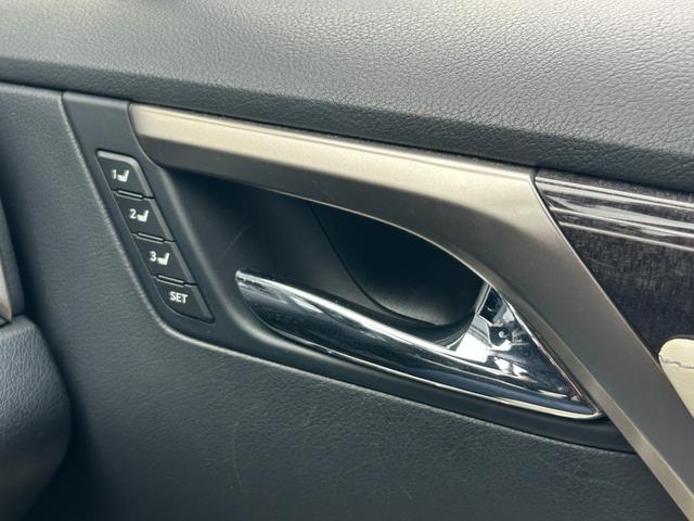 ＲＸ ＲＸ４５０ｈ　Ｆスポーツ　白革　シートヒーター　ベンチレーション　Ｍ付ＰＷシート　ステアヒーター　ＰＷテールゲート　三眼ＬＥＤ　ＨＵＤ　プリクラッシュＳＦＴ　ＡＣＣ　ＬＫＡ　ＢＳＭ　Ｂカメラ　パークセンサー　ナビ　ＴＶ　禁煙車（25枚目）