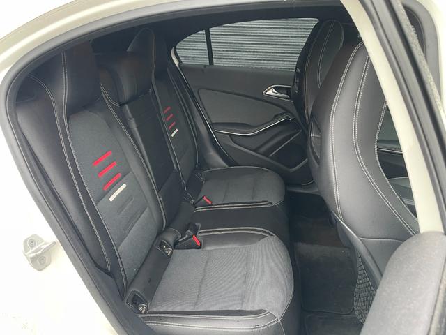 Ａクラス Ａ１８０　スタイル　後期型　ＲＳＰ　ＡＣＣ　ＬＫＡ　ＢＳＡ　バックカメラ　パークトロニック　半革　シートヒーター　Ｍ付ＰＷシート　ＬＥＤヘッドライト　キーレスゴー　ＴＶ　ＢＴ　ＣａｒＰｌａｙ　ＥＴＣ　純１６ｉｎＡＷ（10枚目）