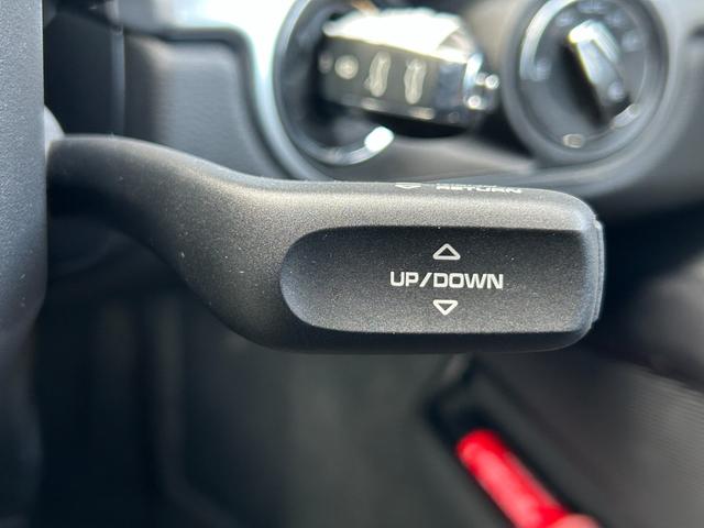 ���ʂȃN���}��I�Ԃ��߂��ґ�ȋ�Ԃ����p�ӁB�������Ɨ�����������ԂŃR�[�q�[�����݂Ȃ���ԑI�т����y���݂��������B�k�h�a�d�q�`�k�`�ł͂U��ނ̃R�[�q�[�����p�ӂ��Ă���܂��B