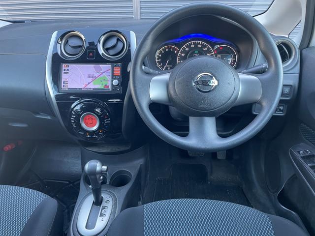 ���ʂȃN���}��I�Ԃ��߂��ґ�ȋ�Ԃ����p�ӁB�������Ɨ�����������ԂŃR�[�q�[�����݂Ȃ���ԑI�т����y���݂��������B�k�h�a�d�q�`�k�`�ł͂U��ނ̃R�[�q�[�����p�ӂ��Ă���܂��B