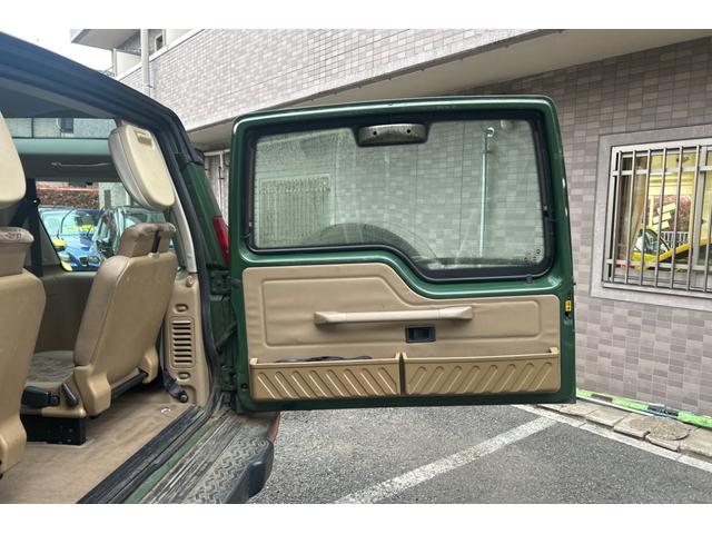 ディスカバリー Ｖ８ｉ　ＸＳプラス　Ｗサンルーフ　ＥＴＣ　革ステアリング　ベージュハーフレザーシート　クルーズコントロール　３列７人乗　電動格納ミラ　ルーフレール　背面タイヤ　ルーフレール　アルミ　社内クリーニング済　第三者機関鑑定書付（48枚目）