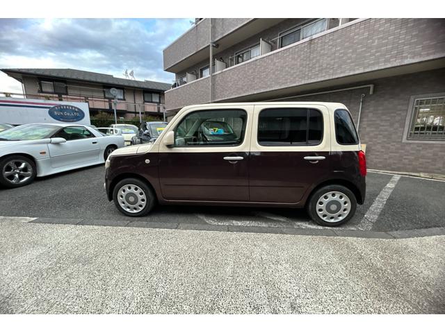 ミラココア ココアX ビートルクリームツートン キーレス ベンチシート エアバック エアコン パワステ パワーウィンドー 盗難防止システム 衝突安全ボディ ABS フォグライト 電動格納ミラー 取扱説明書 記録簿 保証書(6枚目)