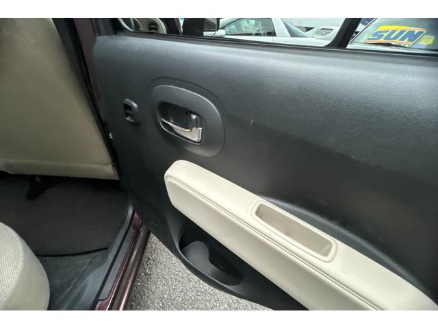 ミラココア ココアX ビートルクリームツートン キーレス ベンチシート エアバック エアコン パワステ パワーウィンドー 盗難防止システム 衝突安全ボディ ABS フォグライト 電動格納ミラー 取扱説明書 記録簿 保証書(34枚目)