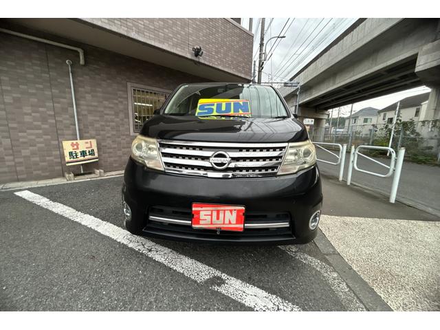 セレナ ハイウェイスター　Ｖセレクション　ＴＶナビ　スマートキースペア有　両側パワースライドドア　オートライト　フォグライト　電動格納ウィンカーミラー　アルミホイル　ウォークスルー　３列シート８人乗　記録簿　保証書　取扱説明書（2枚目）