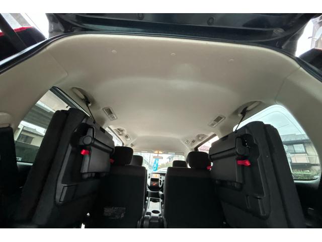 セレナ ハイウェイスター　Ｖセレクション　ＴＶナビ　スマートキースペア有　両側パワースライドドア　オートライト　フォグライト　電動格納ウィンカーミラー　アルミホイル　ウォークスルー　３列シート８人乗　記録簿　保証書　取扱説明書（39枚目）