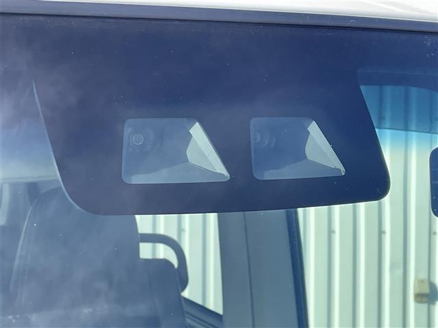 タント カスタムＸ　トップエディションＳＡＩＩＩ　スマートアシスト　社外ナビ（ＣＮ－ＲＡ０５ＷＤ）　バックカメラ　パワースライドドア　シートヒーター　ＬＥＤオートライト　オートハイビーム　フォグランプ　ＥＴＣ　フルセグＴＶ　ＣＤ／ＤＶＤ再生　純正ＡＷ（4枚目）