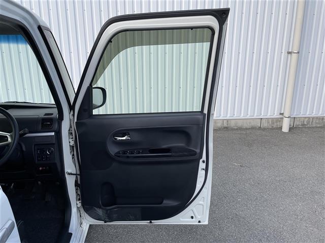 タント カスタムＸ　トップエディションＳＡＩＩＩ　スマートアシスト　社外ナビ（ＣＮ－ＲＡ０５ＷＤ）　バックカメラ　パワースライドドア　シートヒーター　ＬＥＤオートライト　オートハイビーム　フォグランプ　ＥＴＣ　フルセグＴＶ　ＣＤ／ＤＶＤ再生　純正ＡＷ（33枚目）