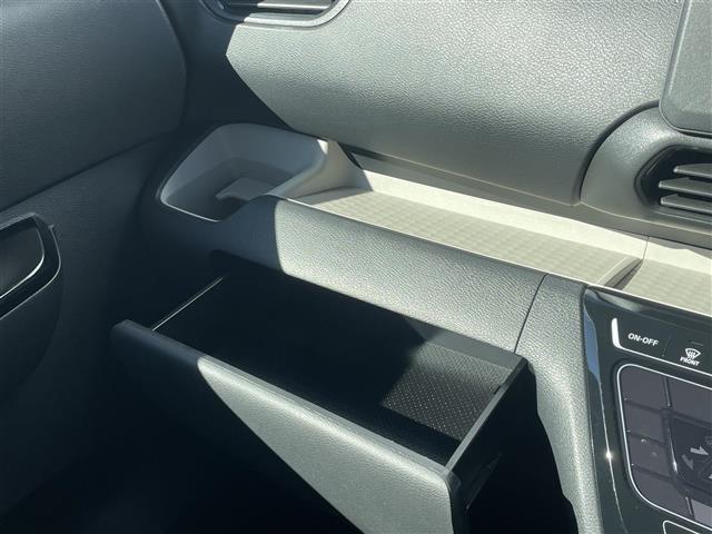 デリカミニ Ｇ　プレミアム　マイパイロット　社外ナビ（ＡＶＩＣ－ＲＺ１１４）　全周囲カメラ　衝突軽減　デジタルインナーミラー　両側パワースライドドア　クリアランスソナー　ステアリングヒーター　シートヒーター　ルーフレール　ＥＴＣ（28枚目）