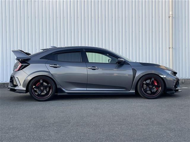 シビック タイプR 柿本マフラー BLITZ車高調 brembo製ブレーキキャリパー BLITZカーボンインテークシステム 社外18AW ACC ETC2.0 純正ナビ(VXM-195VFi) バックカメラ 衝突軽減(33枚目)