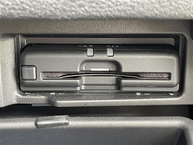 セレナ e-パワー ハイウェイスターG プロパイロット フリップダウンモニター 純正10インチナビ(MM520D-L) 全周囲カメラ デジタルインナーミラー 衝突軽減 BSW 両側パワースライドドア ステアリングヒーター 前席シートヒーター(24枚目)