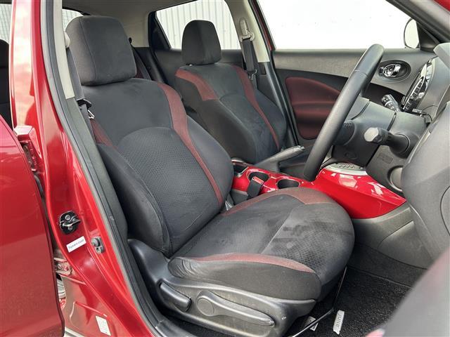 ジューク １５ＲＸ　タイプＶ　ワンオーナー　社外ナビ（ＡＶＩＣ－ＺＨ０９９９）　フルセグＴＶ　Ｂｌｕｅｔｏｏｔｈ　プッシュスマートキー　プッシュスタート　電格ミラー　ＥＴＣ　オートライト　オートエアコン　ヘッドライトレベライザー（12枚目）