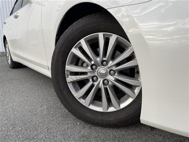 クラウン ロイヤルサルーン 純正マルチナビ バックカメラ クルーズコントロール フルセグTV CD/DVD再生 ブルートゥース パワーシート ETC HIDオートライト フォグランプ スマートキー プッシュスタート 純正16AW(17枚目)