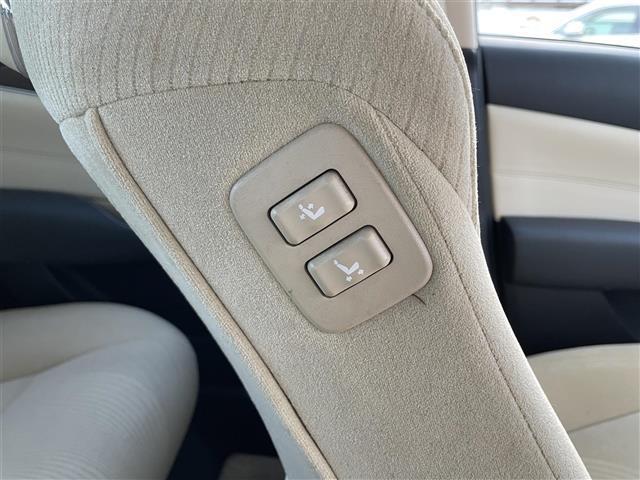 クラウン ロイヤルサルーン 純正マルチナビ バックカメラ クルーズコントロール フルセグTV CD/DVD再生 ブルートゥース パワーシート ETC HIDオートライト フォグランプ スマートキー プッシュスタート 純正16AW(26枚目)