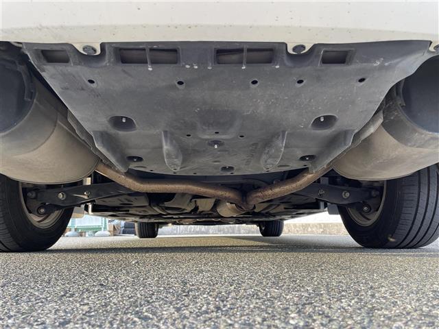 クラウン ロイヤルサルーン 純正マルチナビ バックカメラ クルーズコントロール フルセグTV CD/DVD再生 ブルートゥース パワーシート ETC HIDオートライト フォグランプ スマートキー プッシュスタート 純正16AW(42枚目)