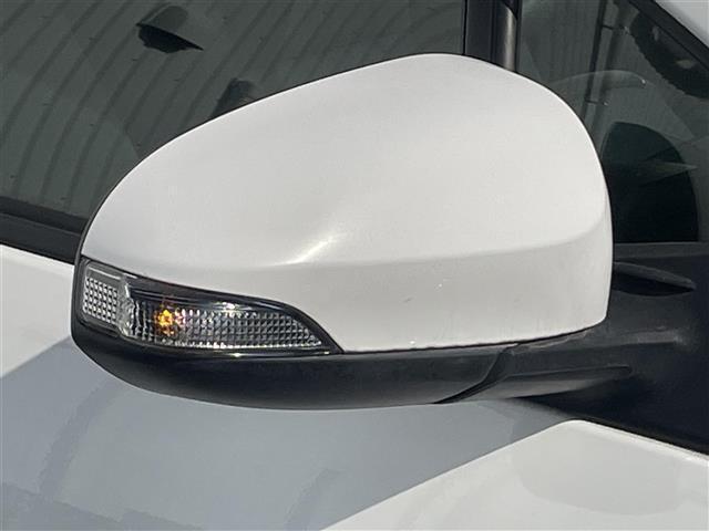 アクア S 社外ナビ(AVIC-RW900) バックカメラ キーレスキー ETC 社外アルミ フルセグTV CD/DVD再生 Bluetooth オートエアコン ヘッドライトレベライザー 電格ミラー ドアバイザー(29枚目)