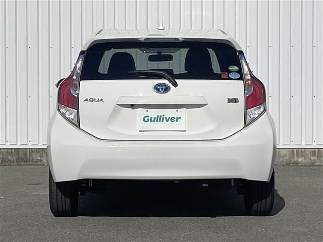 アクア S 社外ナビ(AVIC-RW900) バックカメラ キーレスキー ETC 社外アルミ フルセグTV CD/DVD再生 Bluetooth オートエアコン ヘッドライトレベライザー 電格ミラー ドアバイザー(32枚目)