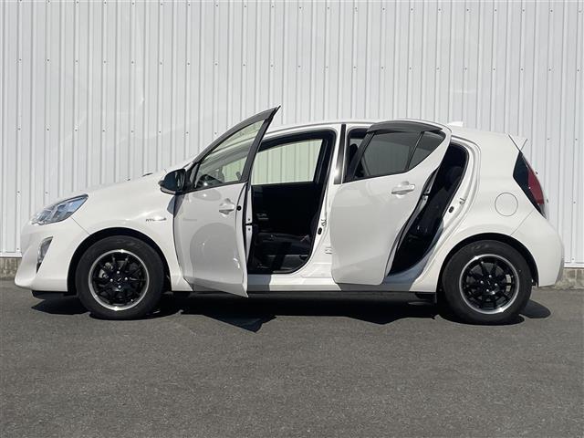 アクア S 社外ナビ(AVIC-RW900) バックカメラ キーレスキー ETC 社外アルミ フルセグTV CD/DVD再生 Bluetooth オートエアコン ヘッドライトレベライザー 電格ミラー ドアバイザー(36枚目)