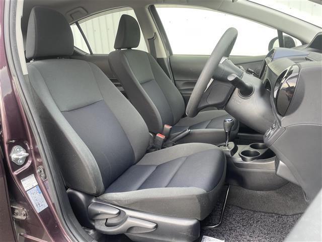 アクア Ｓ　社外ナビ（ＣＮ－ＲＳ０２ＷＤ）　バックカメラ　前席シートヒーター　ステアリングリモコン　オートライト　スマートキー　プッシュスタート　ビルトインＥＴＣ　フルセグＴＶ　ＣＤ／ＤＶＤ再生　ブルートゥース（14枚目）