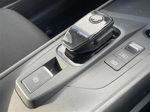 ノート Ｓ　エマージェンシーブレーキ　純正９インチナビ　全周囲カメラ　デジタルインナーミラー　ＢＳＷ　クリアランスソナー　ＬＤＷ　ＬＥＤオートライト　ステアリングリモコン　フルセグＴＶ　ナビ連動型ドラレコ　ＥＴＣ（21枚目）