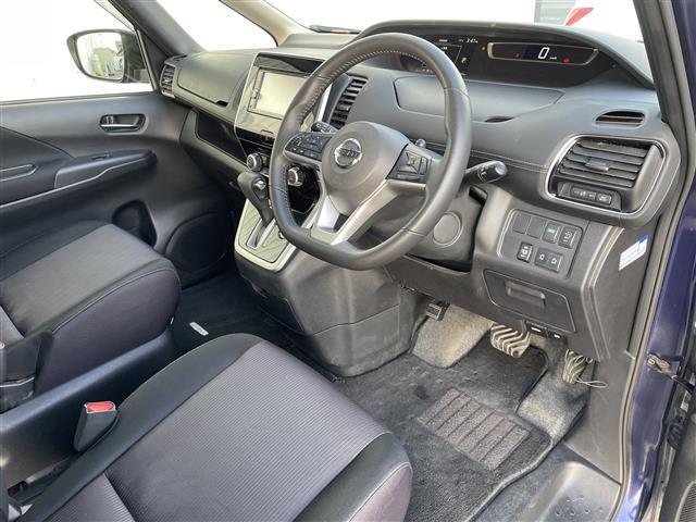 セレナ ハイウェイスター　Ｖセレクション　後席モニター　全周囲カメラ　純正ナビ　ＥＴＣ　クルーズコントロール　パーキングアシスト　両側パワースライド　エマージェンシーブレーキ　ＬＤＡ　Ｗエアコン　電格ミラー　スマートキー／プッシュスタート（30枚目）