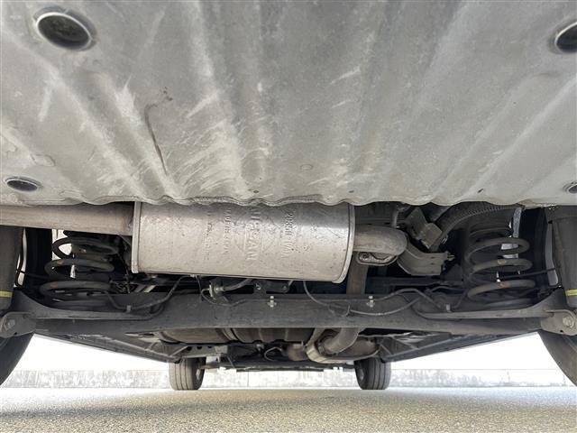 セレナ ハイウェイスター　Ｖセレクション　後席モニター　全周囲カメラ　純正ナビ　ＥＴＣ　クルーズコントロール　パーキングアシスト　両側パワースライド　エマージェンシーブレーキ　ＬＤＡ　Ｗエアコン　電格ミラー　スマートキー／プッシュスタート（42枚目）