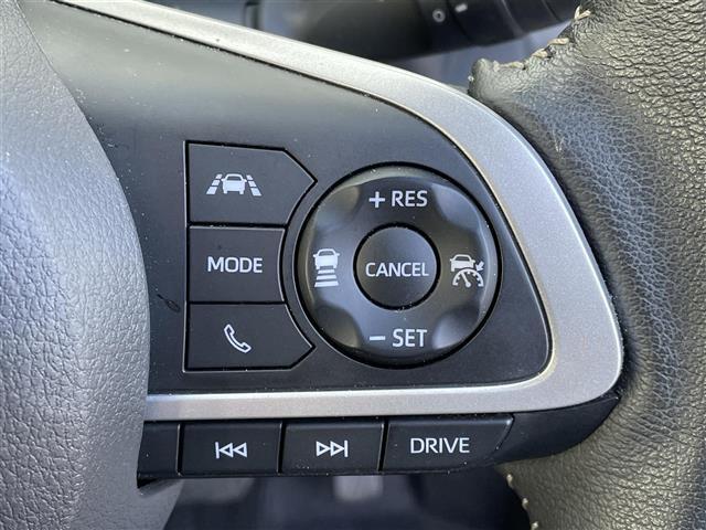 ライズ Ｚ　スマートアシスト　ＢＳＭ　クリアランスソナー　前席シートヒーター　レーダークルーズコントロール　ＬＥＤオートライト　オートハイビーム　フォグランプ　電動パーキング　ブレーキホールド　純正１７アルミ（10枚目）