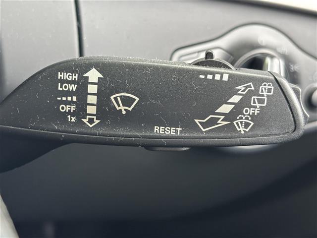 Ａ４アバント ２．０ＴＦＳＩ　ナビ　バックカメラ　アダプティブクルーズコントロール　パワーバックドア　パワーシート　シートメモリー　シートヒーター　パーキングソナー　ＥＴＣ　デジタルエアーライドコントロールシステム　車高調（33枚目）