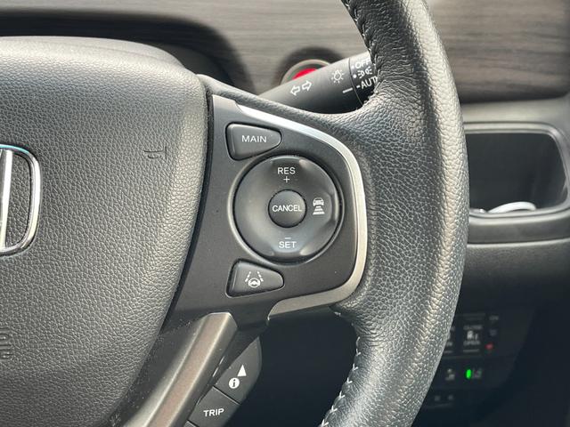 フリード+ G・ホンダセンシング 純正Gathersナビ バックカメラ ETC アダプティブクルーズコントロール スマートキー スペアキー 前後ドライブレコーダー 純正フロアマット ハーフレザーシート シートヒーター 両パワ(8枚目)