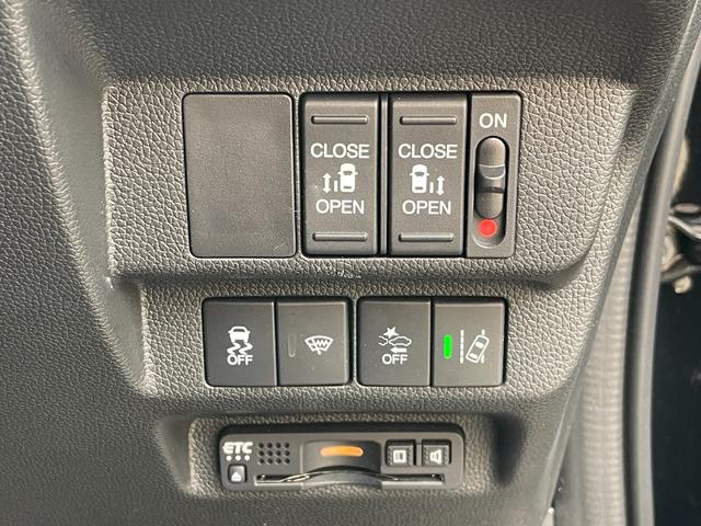 フリード+ G・ホンダセンシング 純正Gathersナビ バックカメラ ETC アダプティブクルーズコントロール スマートキー スペアキー 前後ドライブレコーダー 純正フロアマット ハーフレザーシート シートヒーター 両パワ(30枚目)