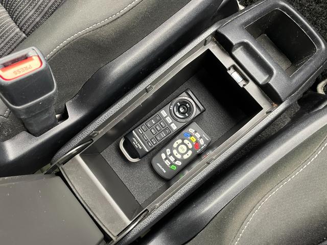 ヴォクシー ハイブリッドＺＳ　煌ＩＩ　アルパインナビ　アルパイン後席モニター　両側電動ドア　シートヒーター　ビルトインＥＴＣ　前後ドラレコ　クルーズコントロール　フルセグＴＶ　Ｂｌｕｅｔｏｏｔｈ　ＬＥＤヘッド　衝突被害　レーンキープ（42枚目）