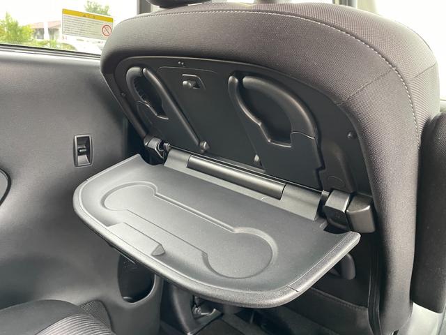 セレナ e-パワー ハイウェイスターV TV Bluetooth 両側電動スライドドア アラウンドビューモニター エマージェンシーブレーキ LEDヘッドライト パワーステアリング パワーウィンドウ シートヒーター(24枚目)