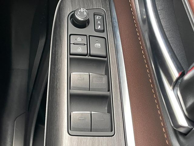 ハリアー Ｚ　レザーパッケージ　純正１２．３型ナビ　プレミアムサウンドＪＢＬ　デジタルインナーミラー　レーダークルコン　シートベンチレーション　バックカメラ　電動リアゲート　パワーシート　ヘッドアップディスプレイ　ＥＴＣ２．０（31枚目）