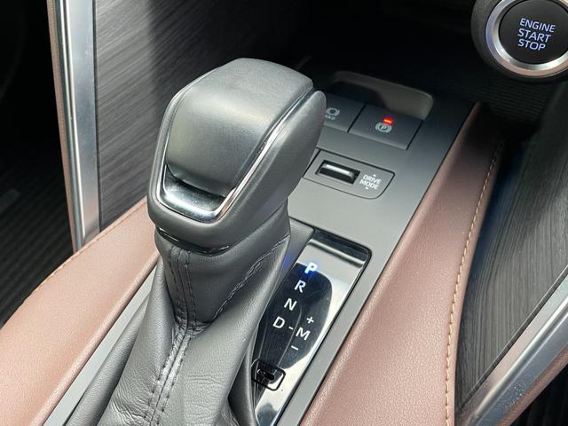 ハリアー Ｚ　レザーパッケージ　純正１２．３型ナビ　プレミアムサウンドＪＢＬ　デジタルインナーミラー　レーダークルコン　シートベンチレーション　バックカメラ　電動リアゲート　パワーシート　ヘッドアップディスプレイ　ＥＴＣ２．０（41枚目）