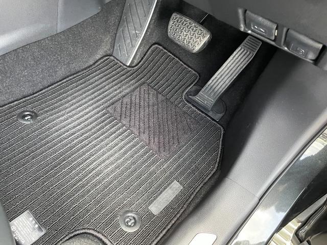 ハリアー Ｚ　レザーパッケージ　純正１２．３型ナビ　プレミアムサウンドＪＢＬ　デジタルインナーミラー　レーダークルコン　シートベンチレーション　バックカメラ　電動リアゲート　パワーシート　ヘッドアップディスプレイ　ＥＴＣ２．０（50枚目）