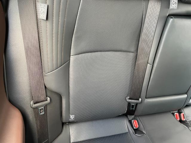 ハリアー Ｚ　レザーパッケージ　純正１２．３型ナビ　プレミアムサウンドＪＢＬ　デジタルインナーミラー　レーダークルコン　シートベンチレーション　バックカメラ　電動リアゲート　パワーシート　ヘッドアップディスプレイ　ＥＴＣ２．０（52枚目）