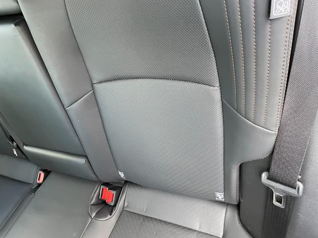 ハリアー Ｚ　レザーパッケージ　純正１２．３型ナビ　プレミアムサウンドＪＢＬ　デジタルインナーミラー　レーダークルコン　シートベンチレーション　バックカメラ　電動リアゲート　パワーシート　ヘッドアップディスプレイ　ＥＴＣ２．０（61枚目）