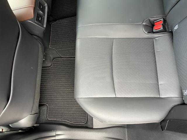 ハリアー Ｚ　レザーパッケージ　純正１２．３型ナビ　プレミアムサウンドＪＢＬ　デジタルインナーミラー　レーダークルコン　シートベンチレーション　バックカメラ　電動リアゲート　パワーシート　ヘッドアップディスプレイ　ＥＴＣ２．０（62枚目）