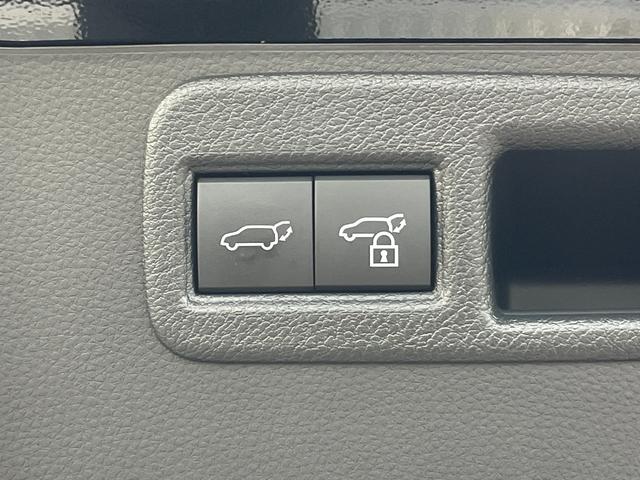 ハリアー Ｚ　レザーパッケージ　純正１２．３型ナビ　プレミアムサウンドＪＢＬ　デジタルインナーミラー　レーダークルコン　シートベンチレーション　バックカメラ　電動リアゲート　パワーシート　ヘッドアップディスプレイ　ＥＴＣ２．０（63枚目）