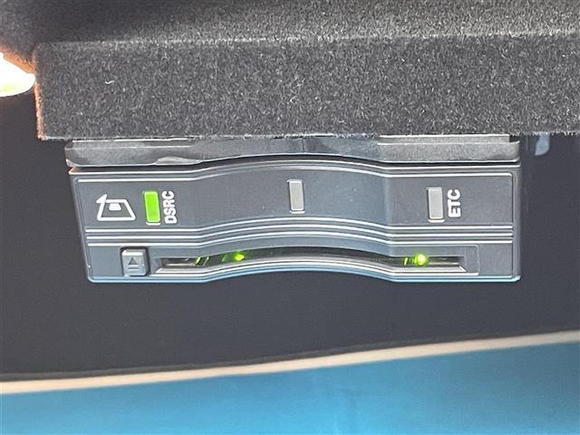 Cクラス C220d ローレウスエディション AMG 純正ナビ バックカメラ ディストロニックプラスクロスサポート ドラレコ ETC ブルメスターサウンド パワーシート シートヒーター メモリーパッケージ パークアシスト 拡張ブレーキアシスト(7枚目)