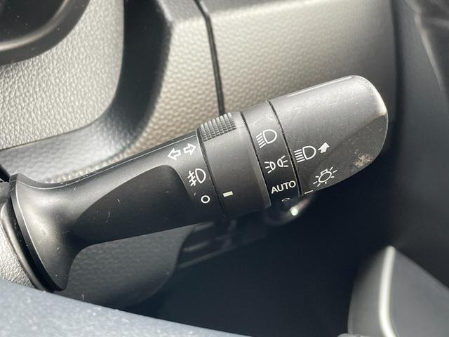 タンク カスタムG OPIIトーンルーフ 社外SDナビフルセグ 両側パワースライドドア 純正LEDヘッドライト コンライト クルーズコントロール シートリフレクター 撥水機能付ブラックファブリックシート スマートエントリ(28枚目)