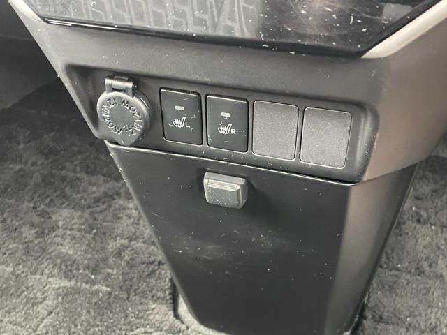 タンク カスタムG OPIIトーンルーフ 社外SDナビフルセグ 両側パワースライドドア 純正LEDヘッドライト コンライト クルーズコントロール シートリフレクター 撥水機能付ブラックファブリックシート スマートエントリ(32枚目)