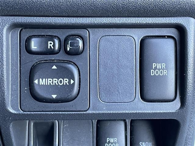 シエンタ Ｘリミテッド　純正ナビ　ワンセグ　パワースライドドア　ＥＴＣ　ＳＮＯＷモード　純正フロアマット　キセノンヘッドライト　電格ミラー（25枚目）