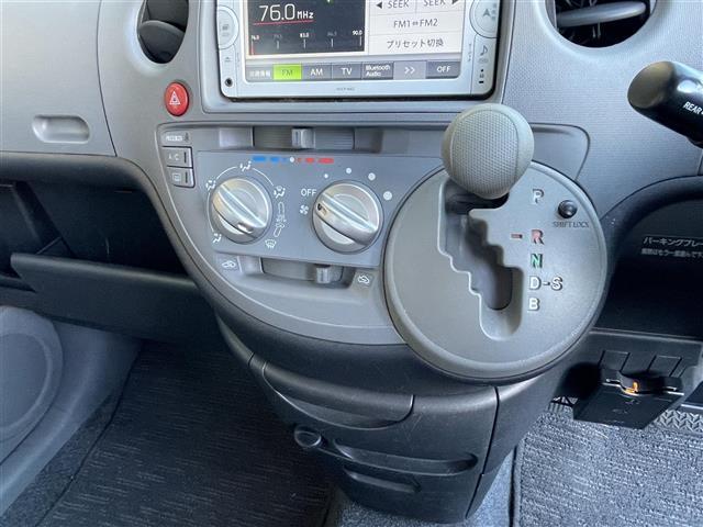 シエンタ Ｘリミテッド　純正ナビ　ワンセグ　パワースライドドア　ＥＴＣ　ＳＮＯＷモード　純正フロアマット　キセノンヘッドライト　電格ミラー（30枚目）